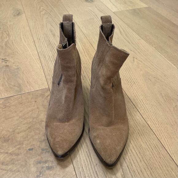 Tony Bianco Suede Leather Block Heel Ankle Bootie Pointed Toe Boot 8 - Picture 2 of 7